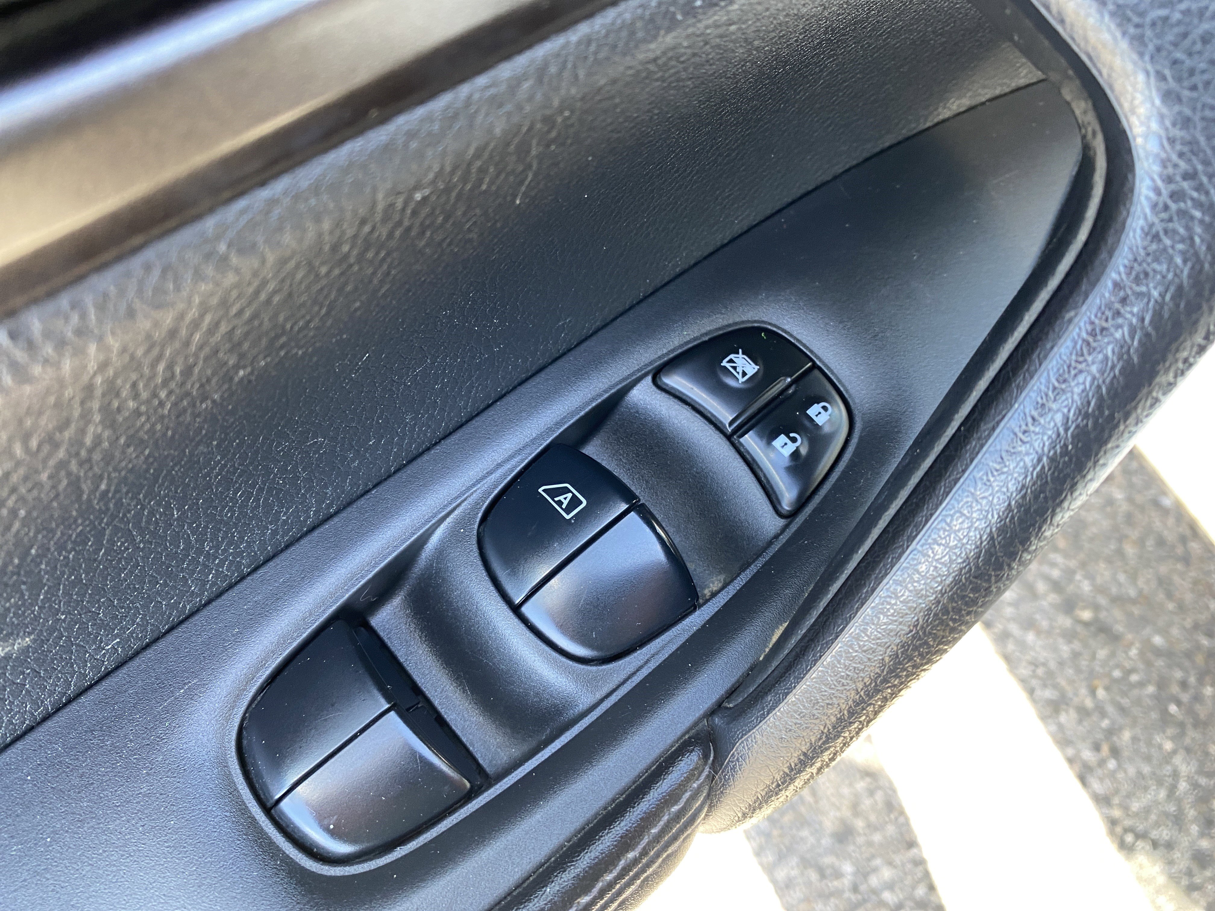 Used 2021 Nissan Rogue Sport S AWD/4WD image 18