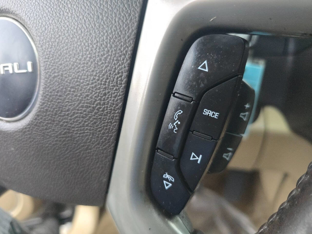 Used 2013 GMC Yukon Denali image 29