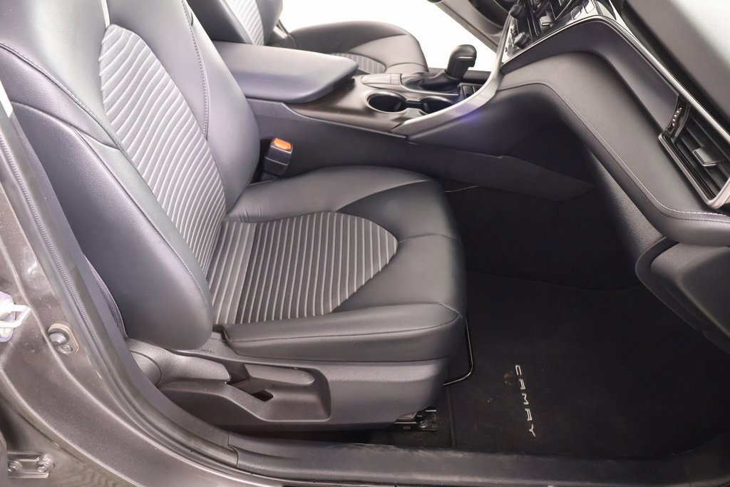 Used 2023 Toyota Camry SE image 12