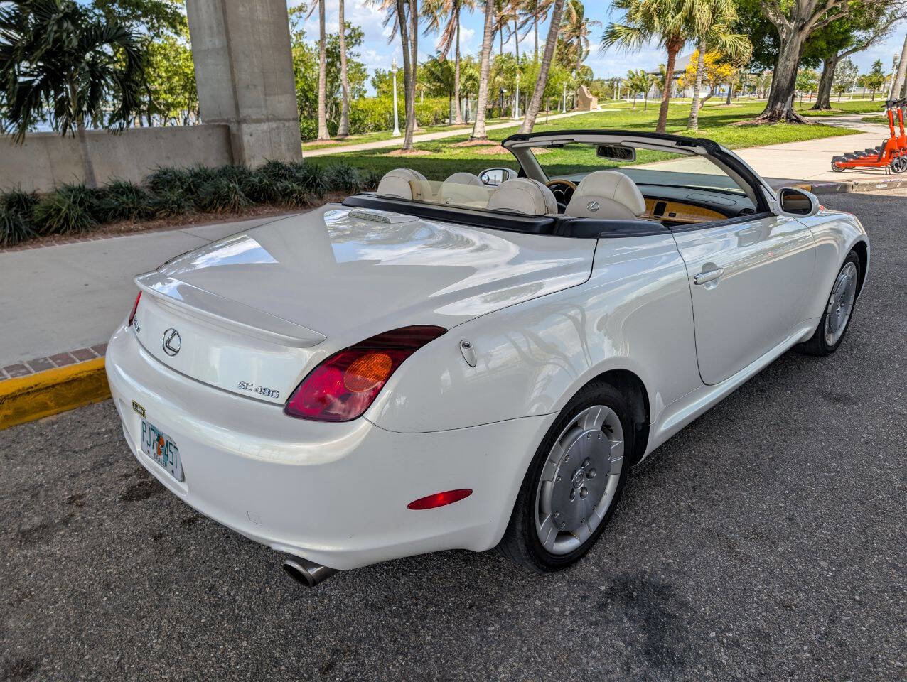 Used 2005 Lexus SC 430 Convertible image 6