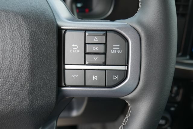 New 2026 Ford F550 4x4 Crew Cab image 17