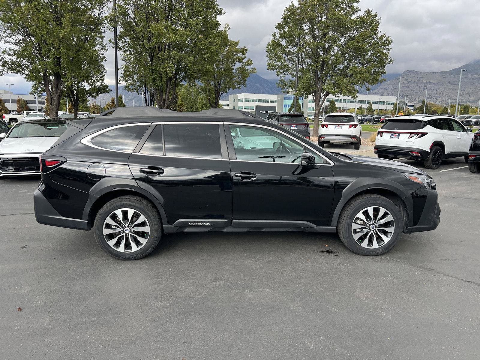 Used 2024 Subaru Outback Limited AWD/4WD image 17