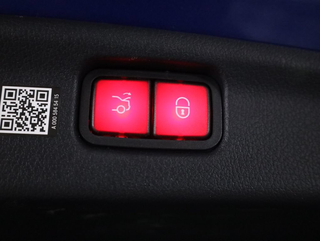 Certified 2026 Mercedes-Benz C 300 4MATIC Sedan image 70
