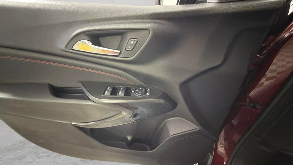 Certified 2024 Chevrolet Trax RS w/ Sunroof Package FWD image 25