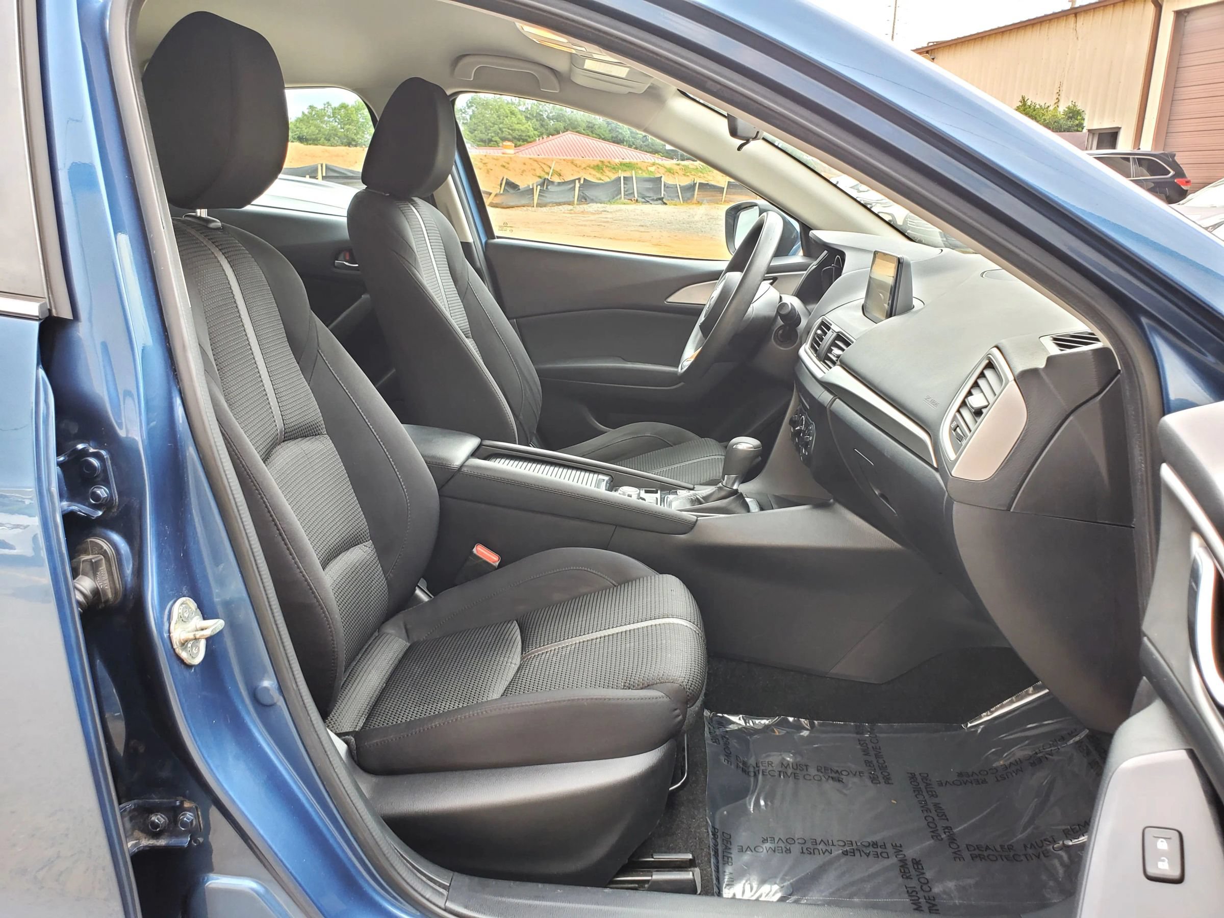 Used 2017 MAZDA MAZDA3 Sport w/ Preferred Equipment Package FWD image 33