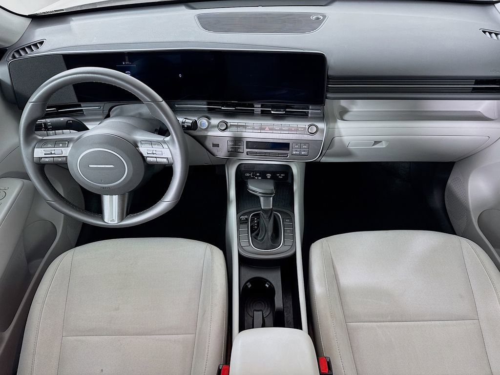Used 2025 Hyundai Kona SEL FWD image 36