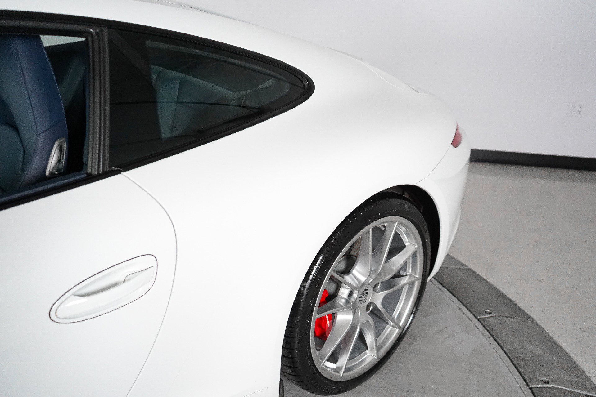 Used 2015 Porsche 911 Carrera S RWD image 3