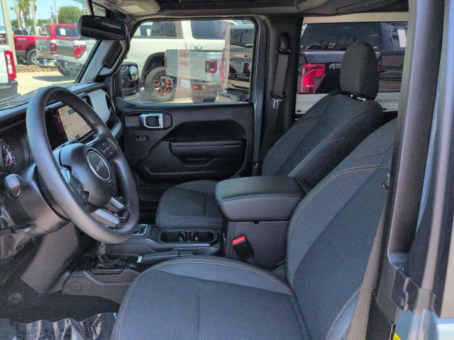 Used 2025 Jeep Wrangler Sport AWD/4WD image 15