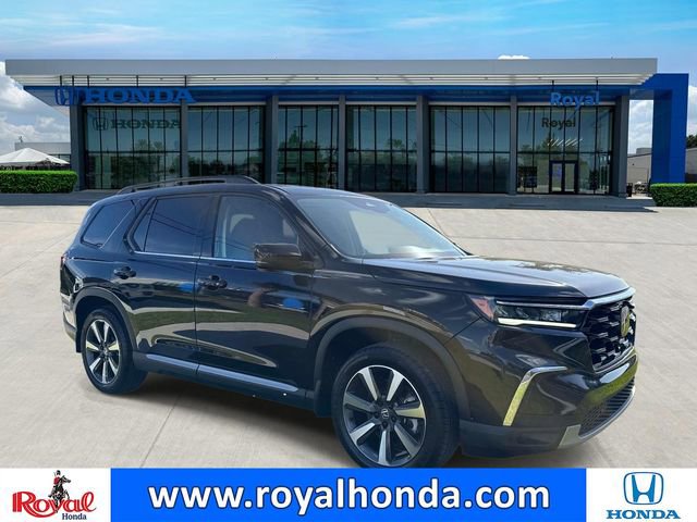 Certified 2025 Honda Pilot Touring