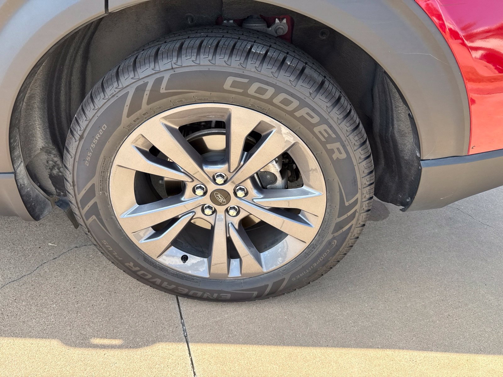 Used 2023 Ford Explorer XLT w/ Equipment Group 202A RWD image 10