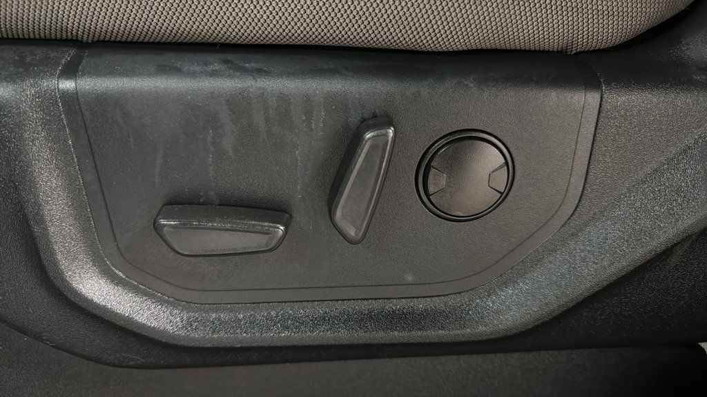 Used 2020 Ford F150 XLT w/ Equipment Group 302A Luxury AWD/4WD image 17