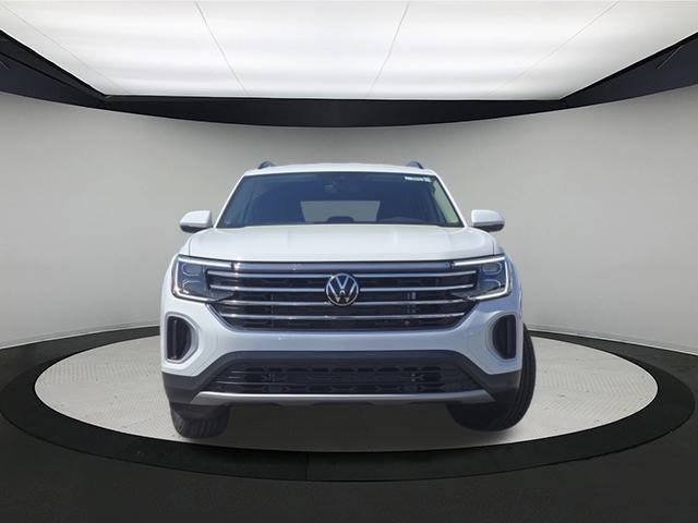 New 2025 Volkswagen Atlas SE image 2