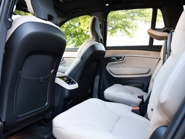 New 2026 Volvo XC90 B5 Plus image 17
