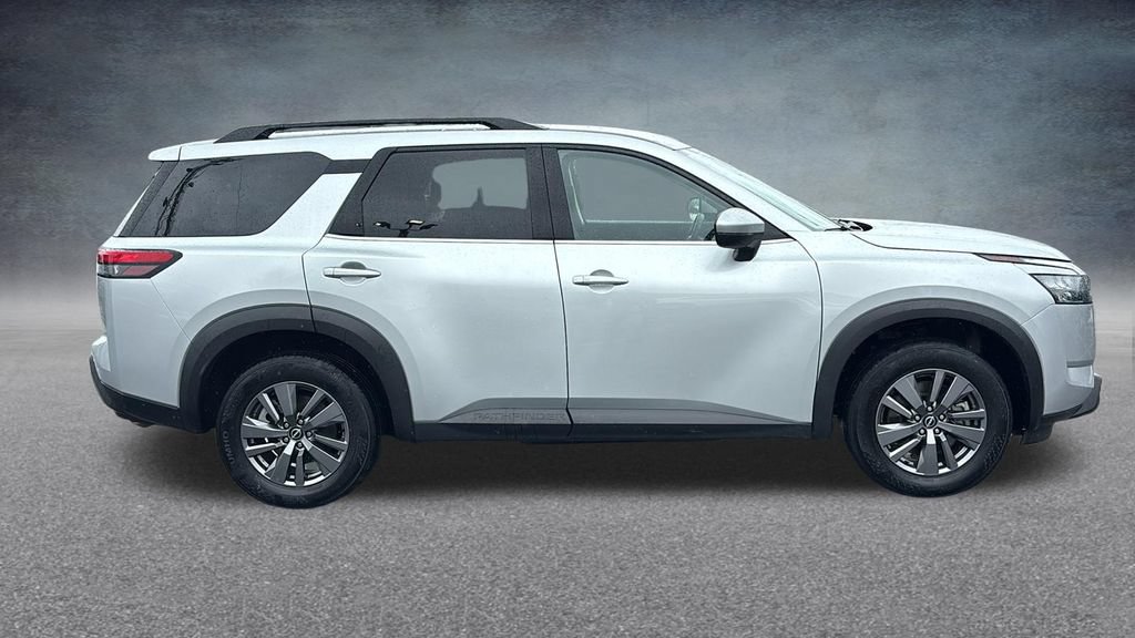 Used 2025 Nissan Pathfinder SV AWD/4WD image 31