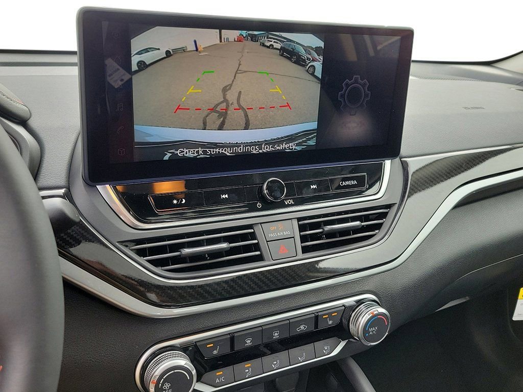 New 2025 Nissan Altima 2.5 SR w/ SR Premium Package image 16
