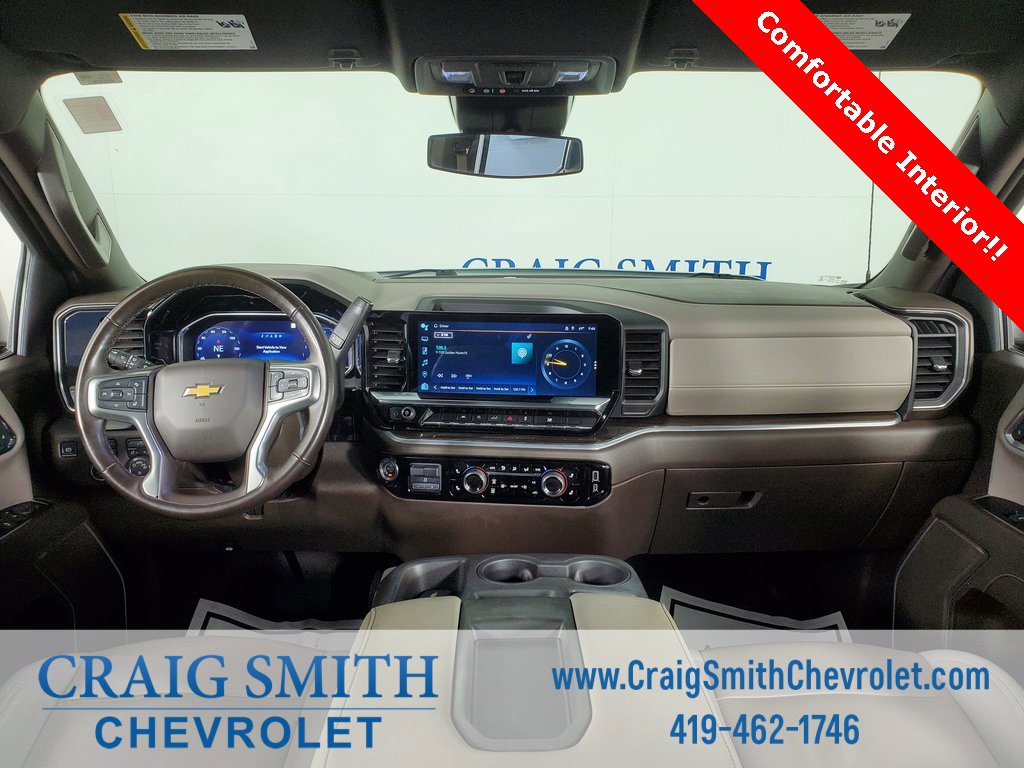 Used 2023 Chevrolet Silverado 1500 LT w/ Leather Package image 3
