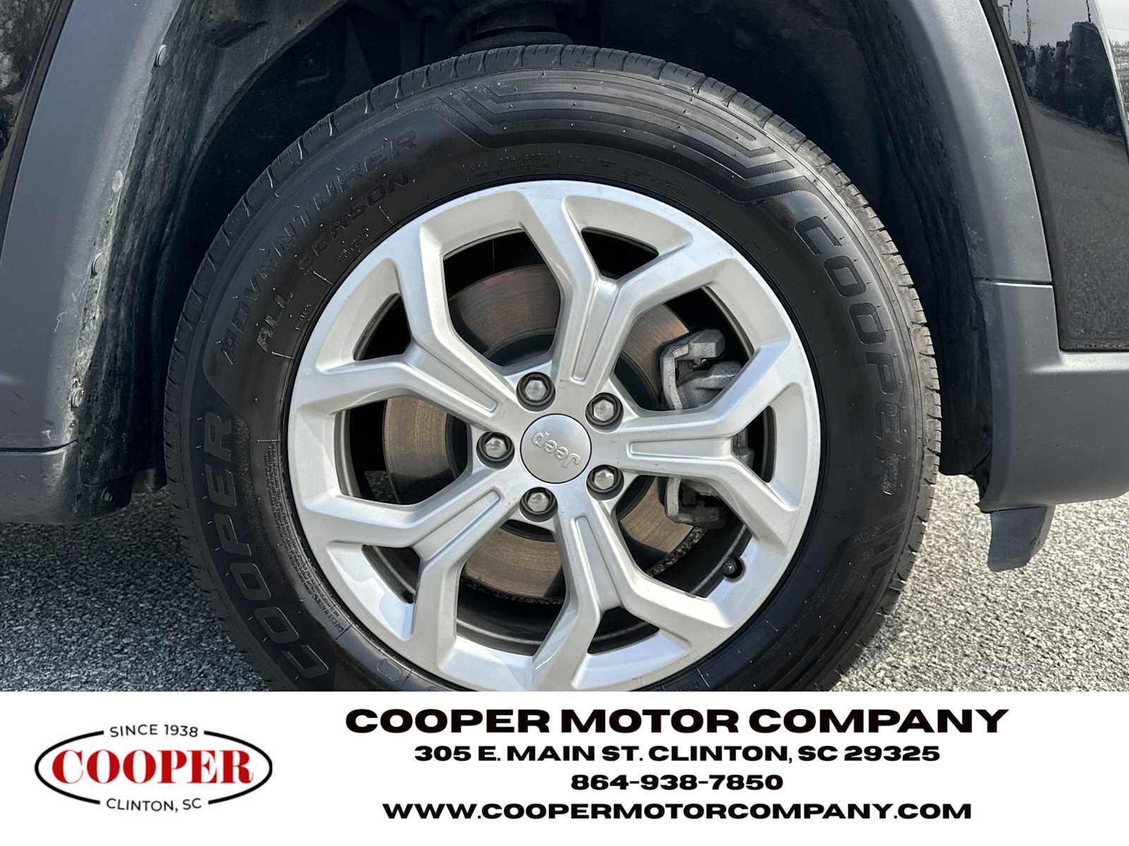 Used 2024 Jeep Compass Latitude image 13