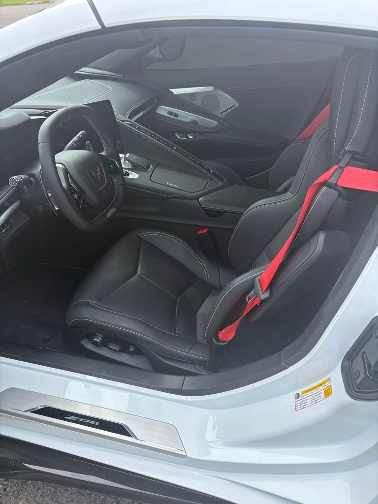 Used 2024 Chevrolet Corvette Z06 w/ Z07 Performance Package RWD image 14