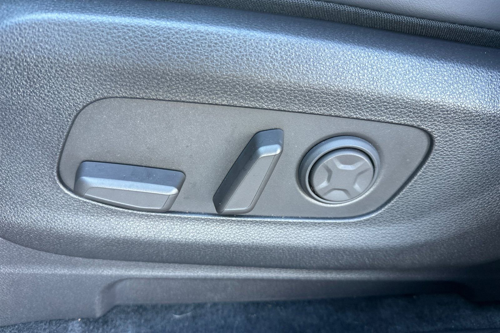 Certified 2026 Kia Carnival EX image 14