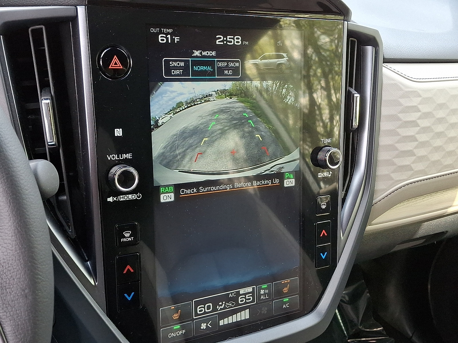 Used 2025 Subaru Forester Limited AWD/4WD image 19