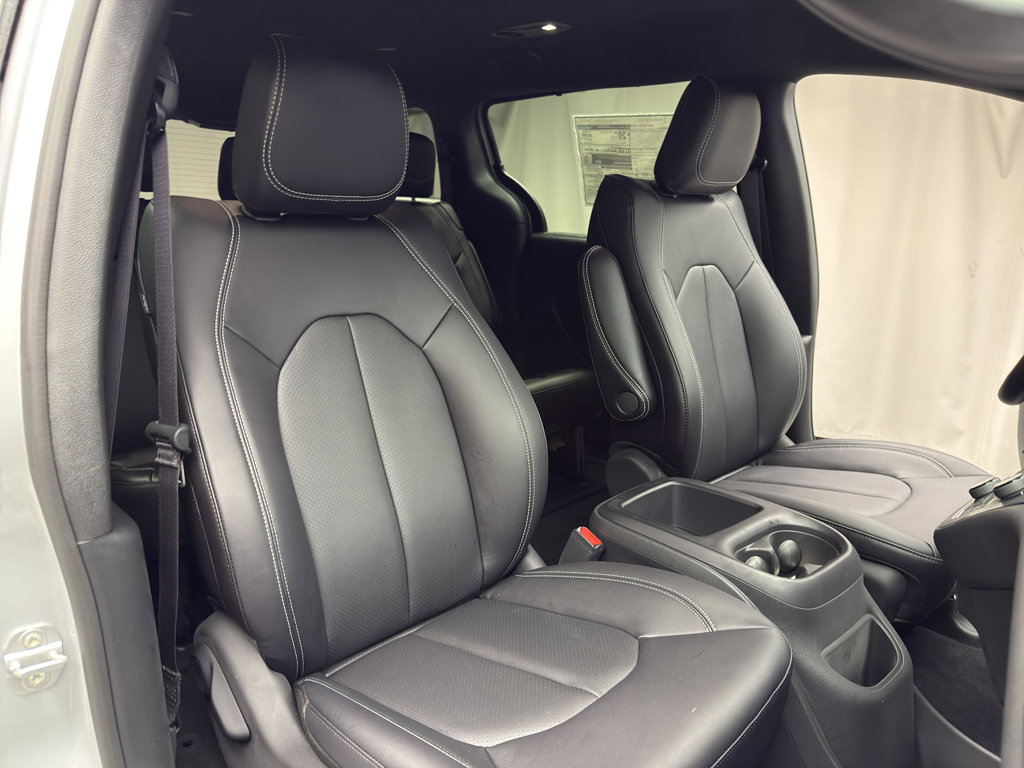 New 2026 Chrysler Pacifica Select image 18