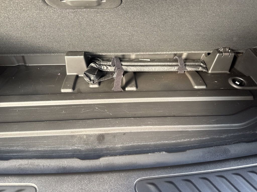 Used 2024 GMC Yukon SLT image 47