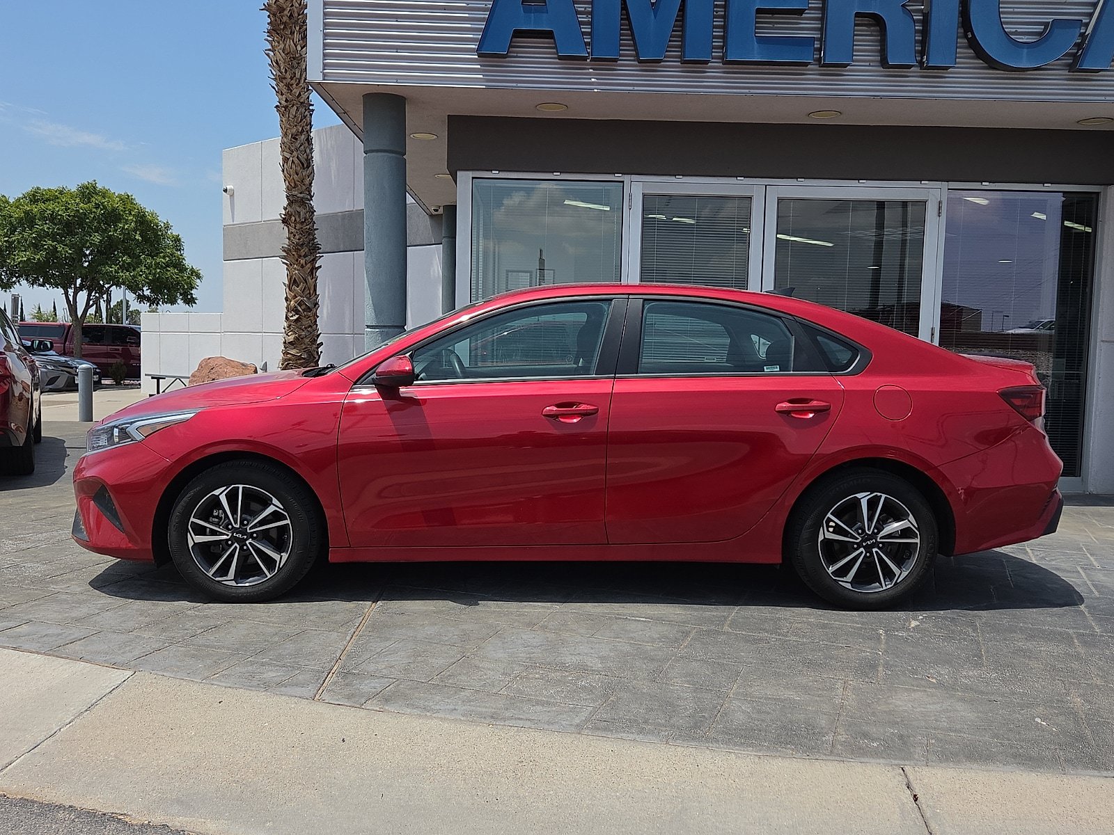 Used 2024 Kia Forte LXS FWD image 3