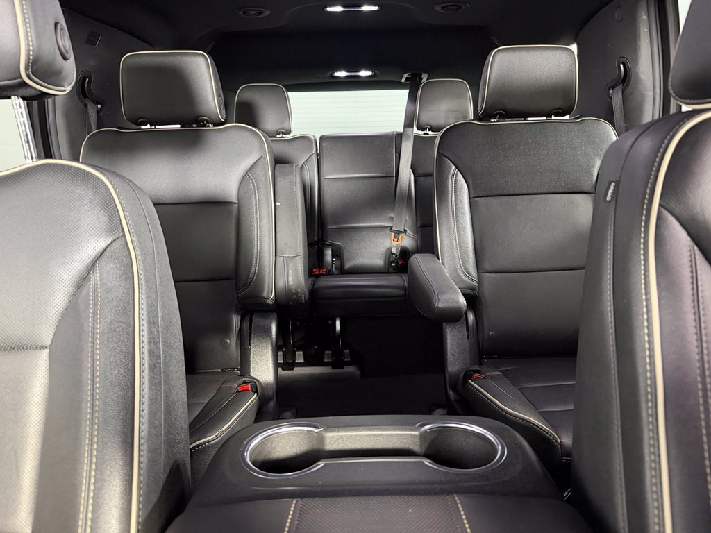 Used 2025 Chevrolet Tahoe Premier RWD image 18