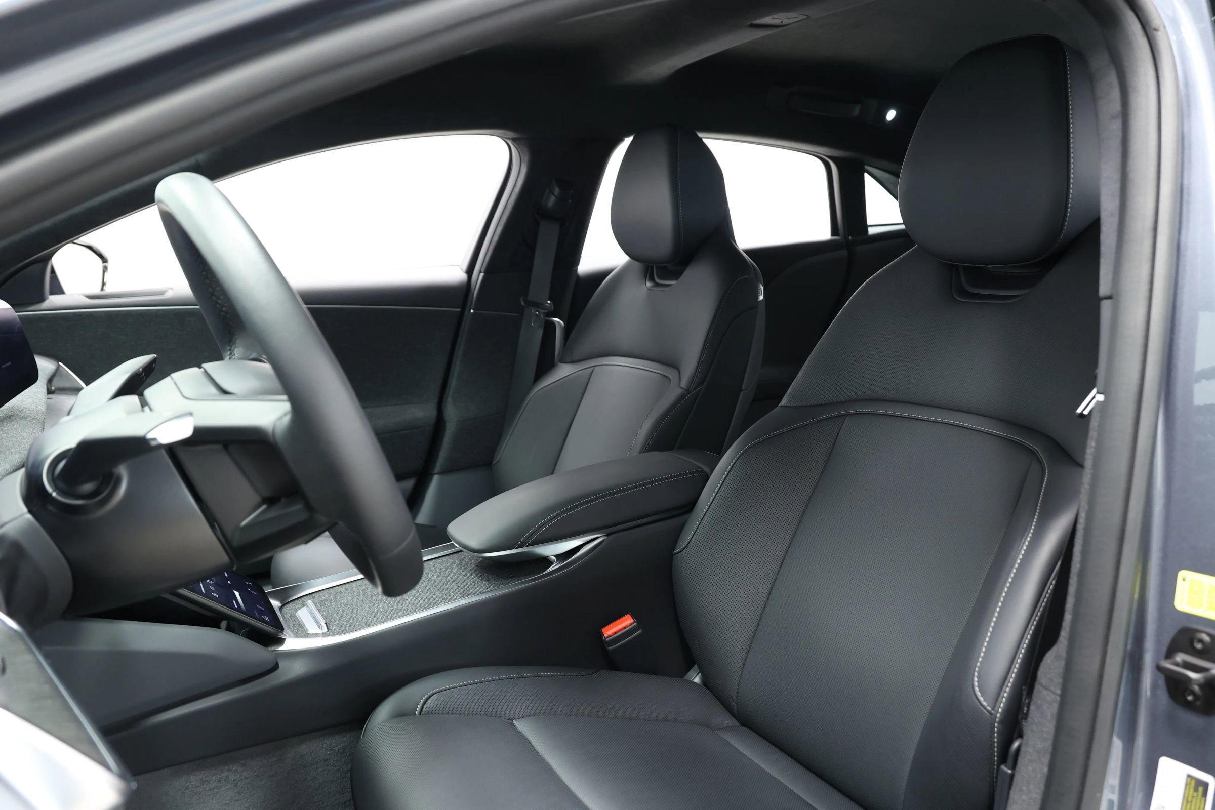 Used 2024 Lucid Air Pure image 15