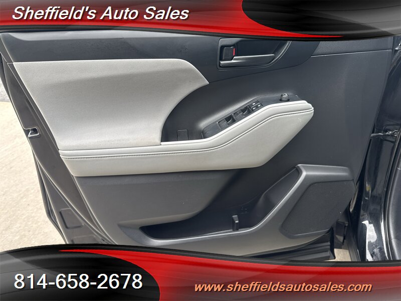 Used 2020 Toyota Highlander L AWD/4WD image 22