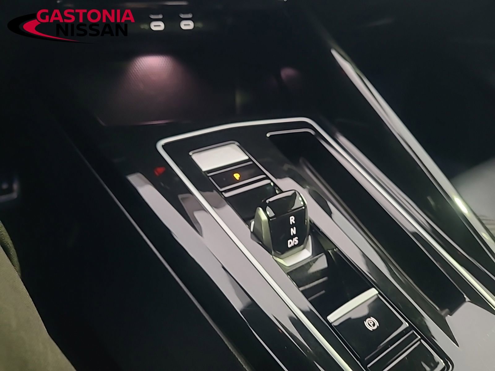 Used 2024 Volkswagen Golf R image 48