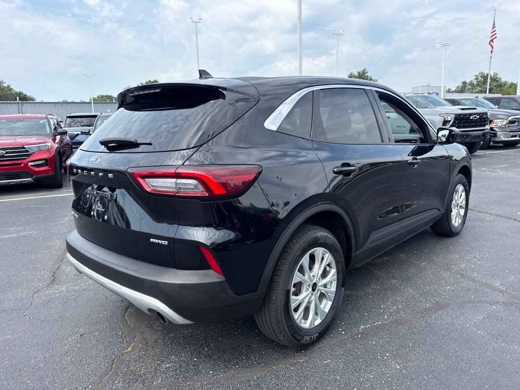 Used 2024 Ford Escape Active AWD/4WD image 7