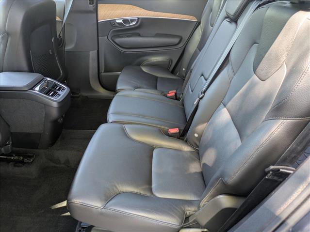 Used 2022 Volvo XC90 T6 Momentum w/ Advanced Package image 21