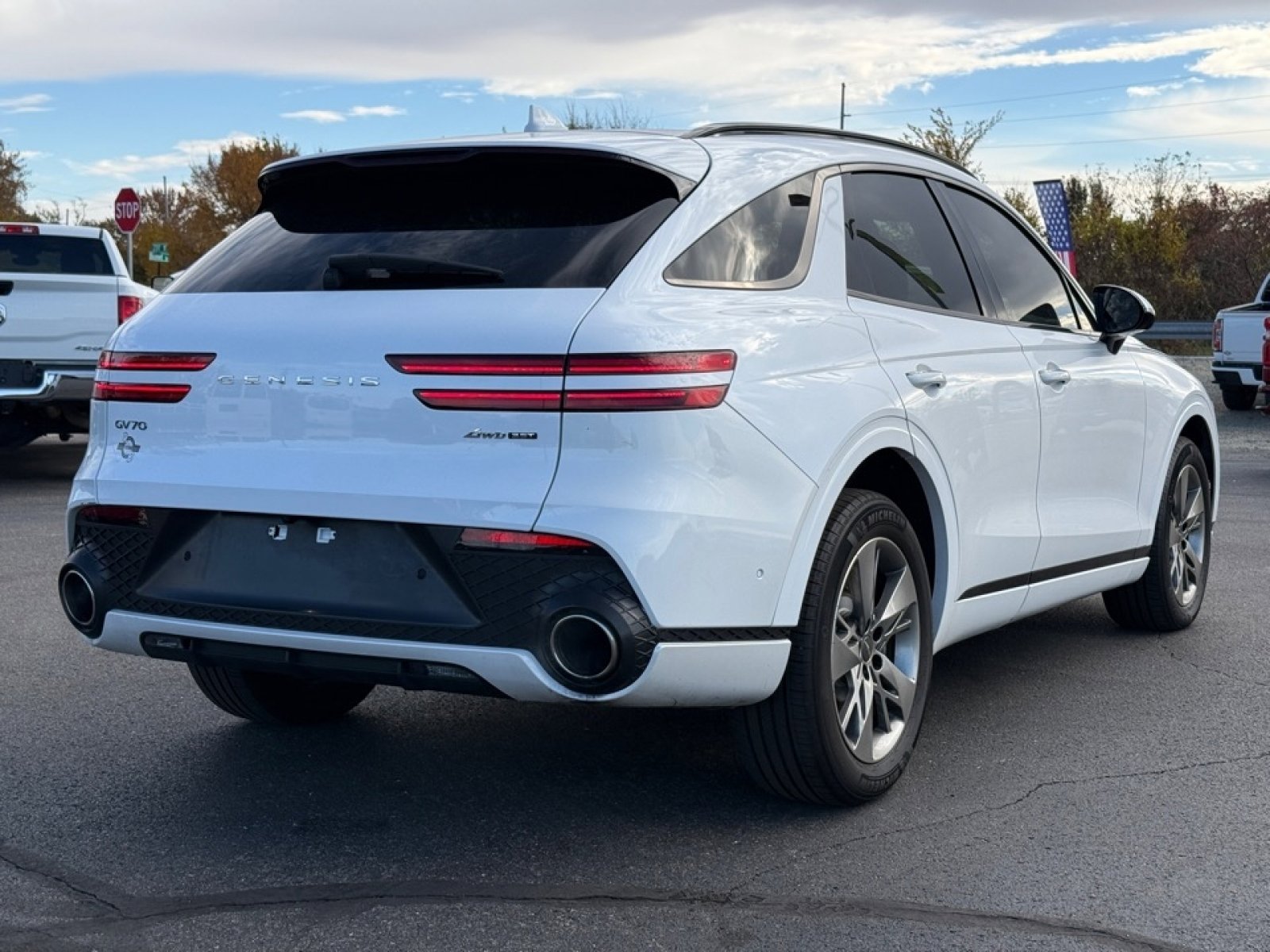 Used 2022 Genesis GV70 3.5T Sport w/ Sport Advanced Package AWD/4WD image 8