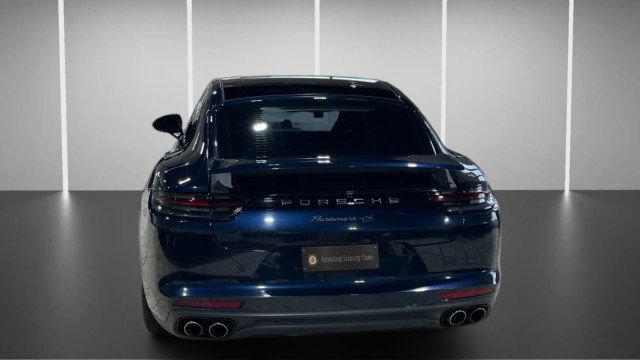 Used 2018 Porsche Panamera 4S AWD/4WD image 10
