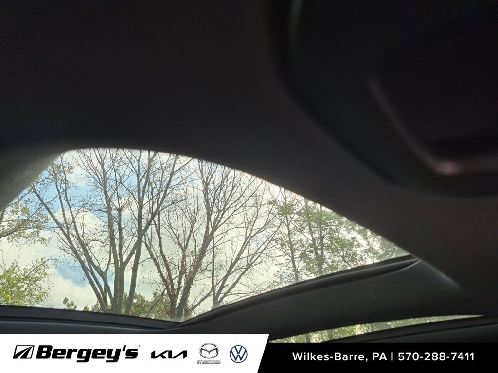 Used 2019 Mercedes-Benz GLA 250 4MATIC image 31