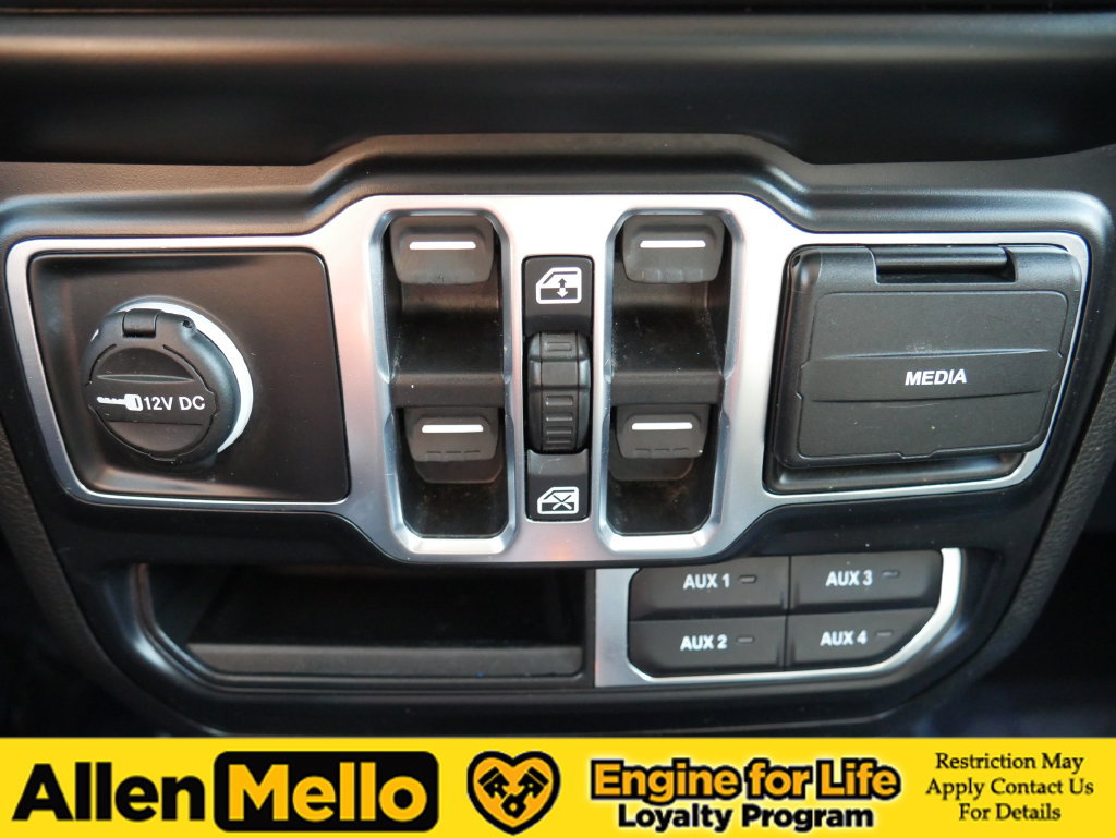 Used 2020 Jeep Gladiator Overland AWD/4WD image 22
