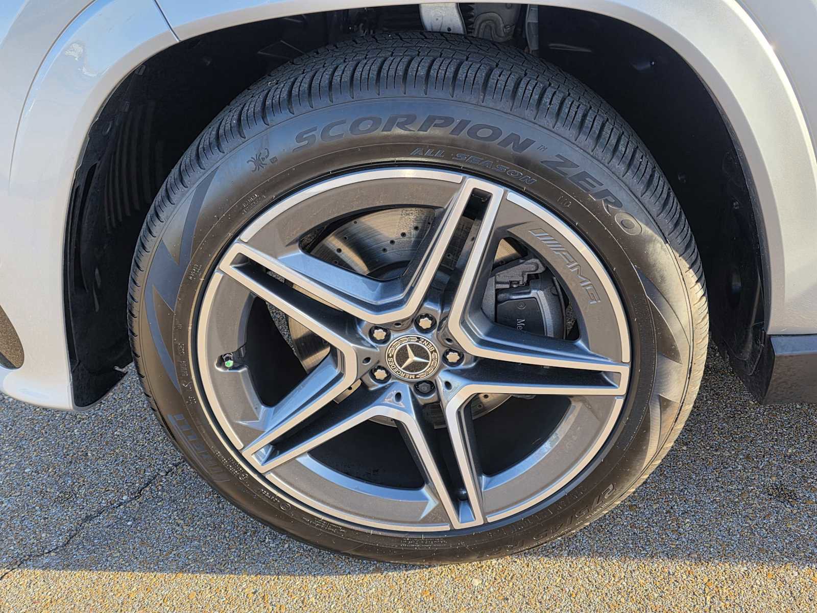 Certified 2025 Mercedes-Benz GLS 450 4MATIC image 25