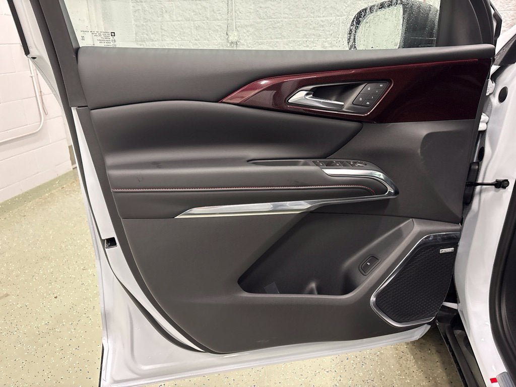 New 2027 Chevrolet Traverse RS w/ LPO, Floor Liner Package AWD/4WD image 14