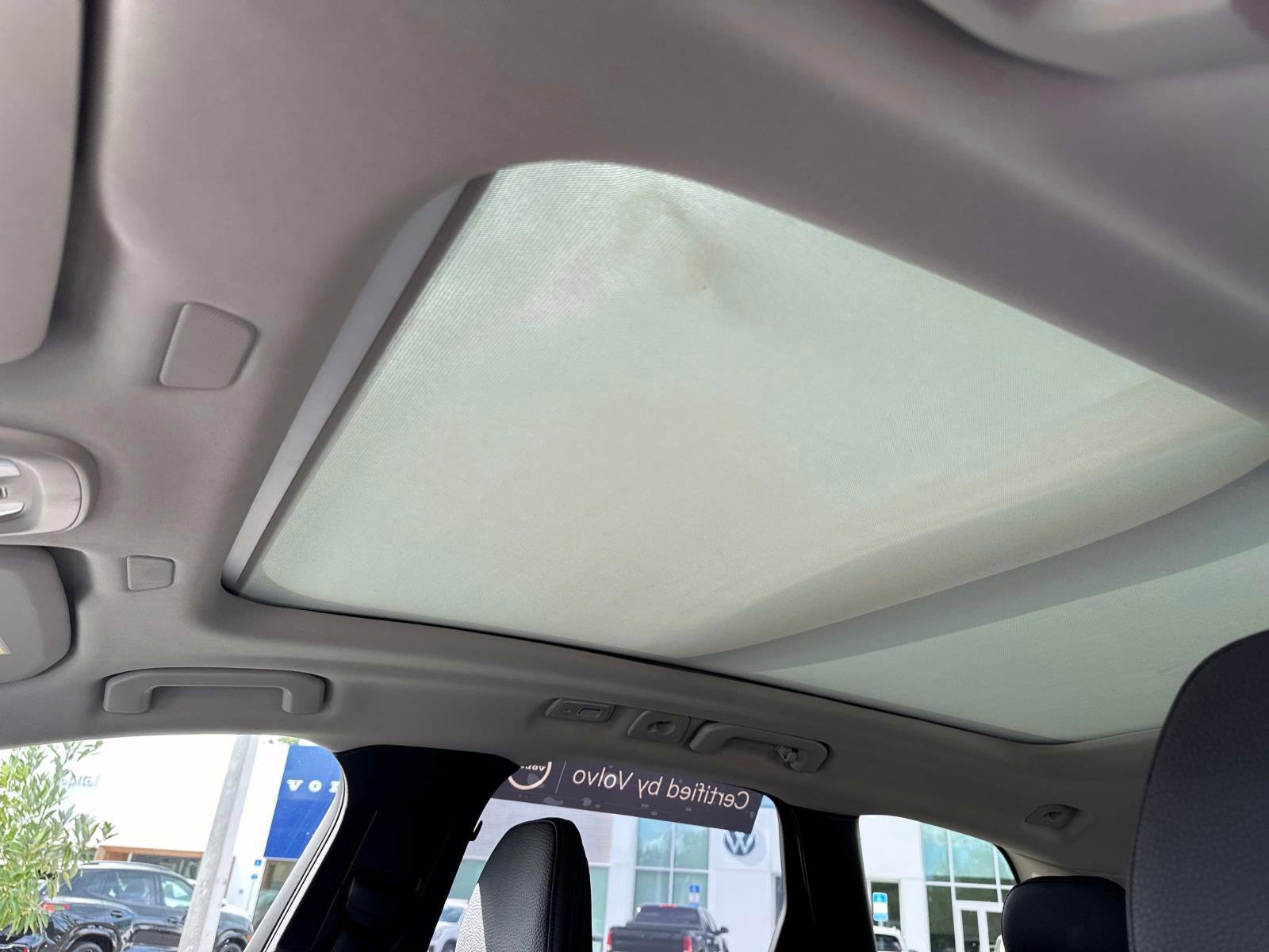 Certified 2025 Volvo XC60 B5 Plus image 31