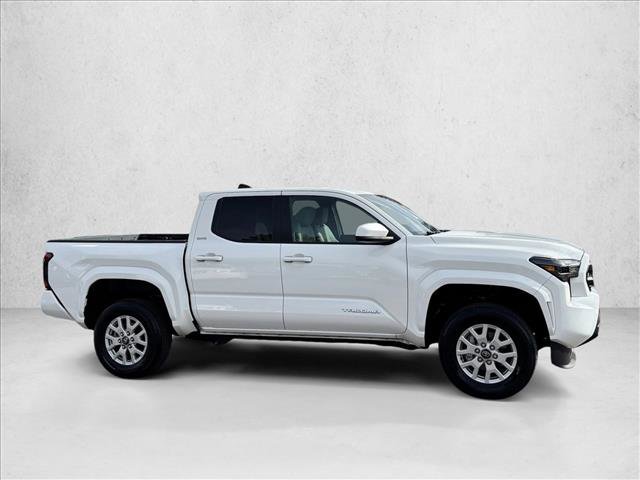 Certified 2025 Toyota Tacoma SR5 image 4