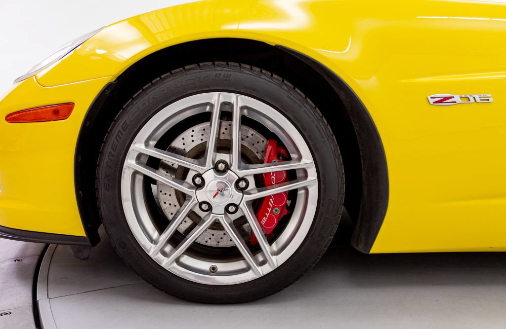Used 2007 Chevrolet Corvette Z06 w/ Preferred Equipment Group RWD image 20