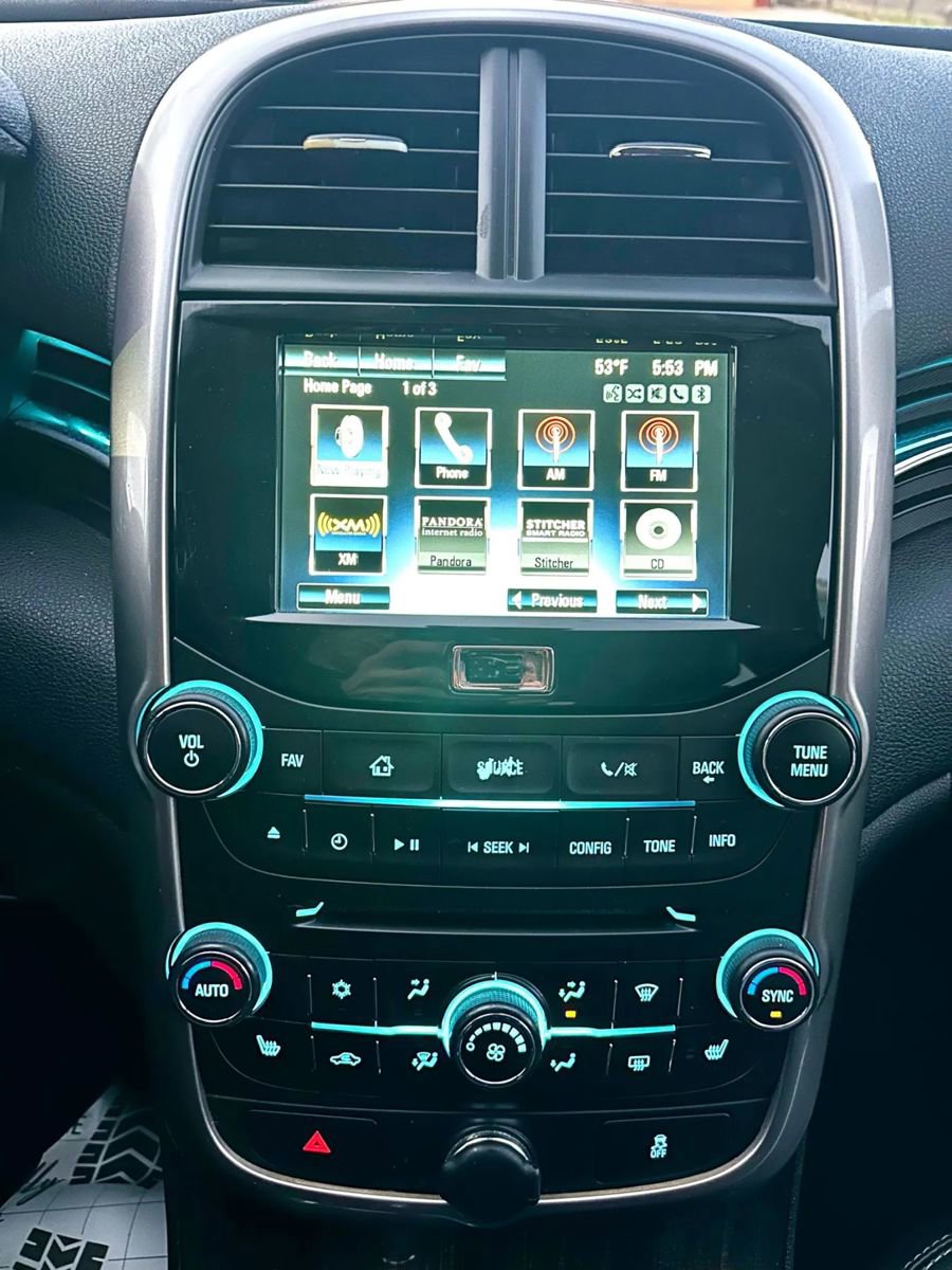 Used 2015 Chevrolet Malibu LTZ image 16