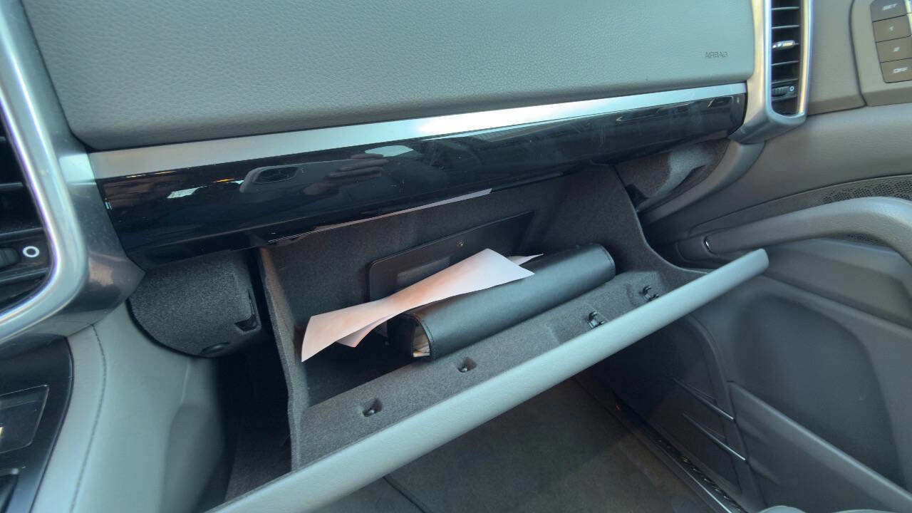 Used 2011 Porsche Cayenne S image 59