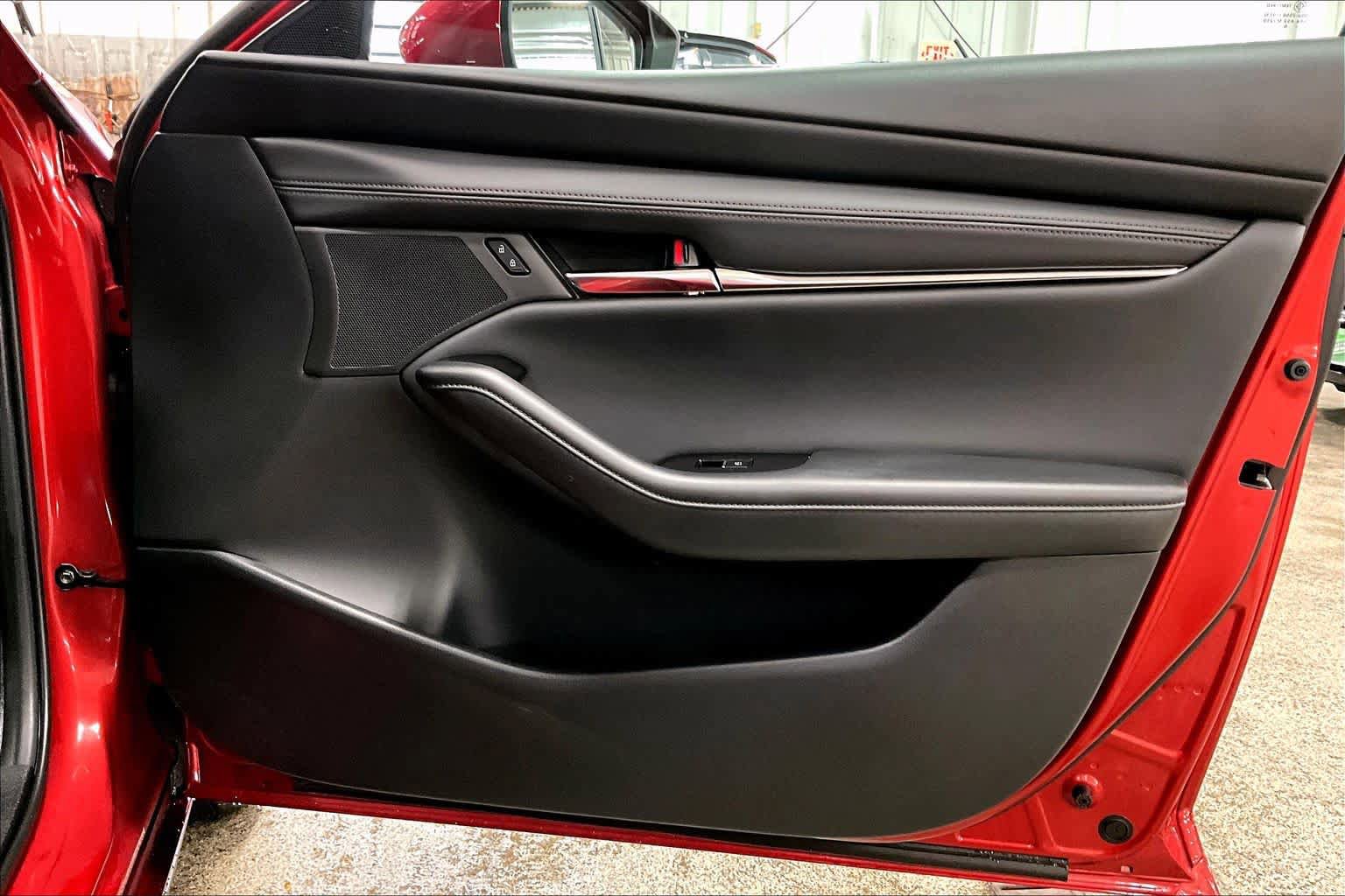 Used 2025 MAZDA MAZDA3 s image 23
