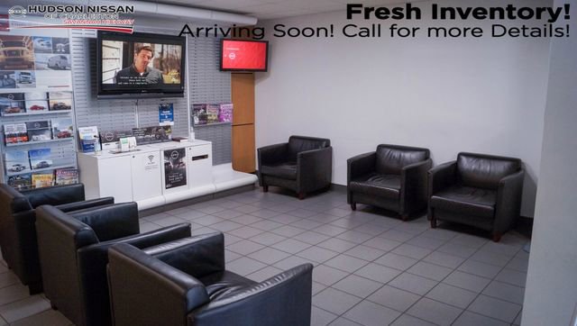 Used 2024 Nissan Pathfinder Platinum w/ Cargo Package image 38