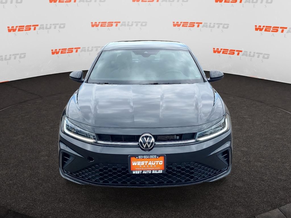 Used 2025 Volkswagen Jetta Sport FWD image 8