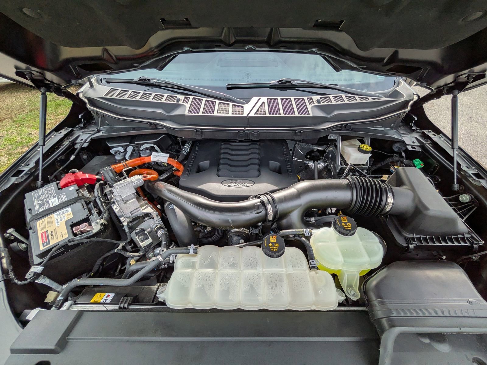 Certified 2023 Ford F150 XLT w/ Equipment Group 302A High image 10