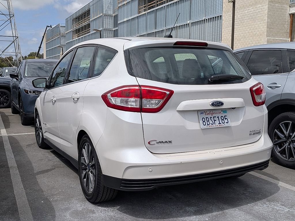 Used 2018 Ford C-MAX Titanium w/ Equipment Group 301A FWD image 3