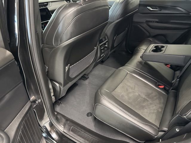 Used 2023 Jeep Grand Cherokee Altitude image 20